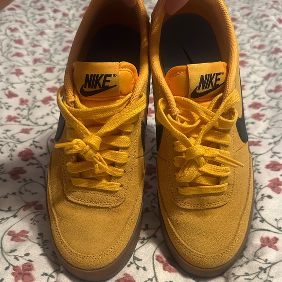 Nike Men's Mustard Yellow Sneakers - Picture 6 of 6